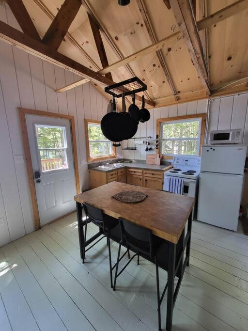 Leland'S Lakehouse Wolfville Extérieur photo